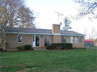 1693 Glenview Dr, Chatham, VA 24531