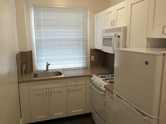 2nd image of 530 Stockton St APT 306
