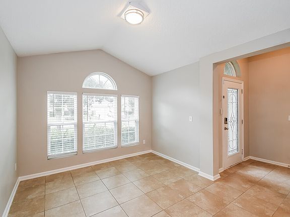 5th image of 15809 Canoe Creek Dr