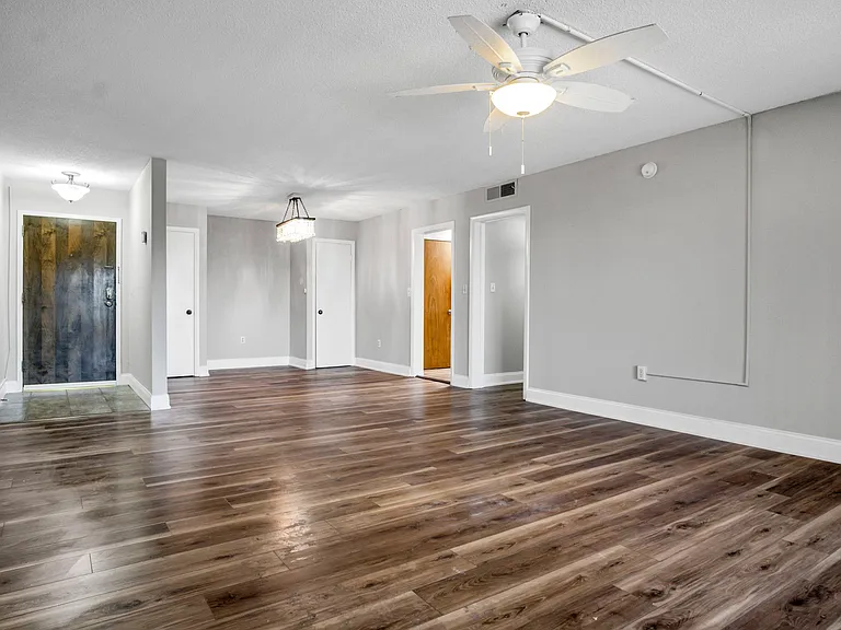 1825 Saint Julian Pl #9-B — Photo 17