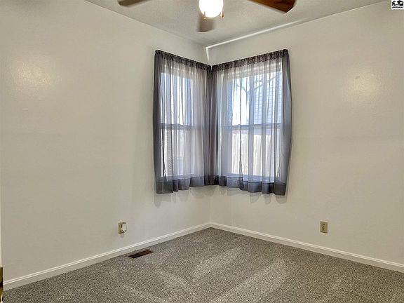 4th image of 818 W 19th Ave