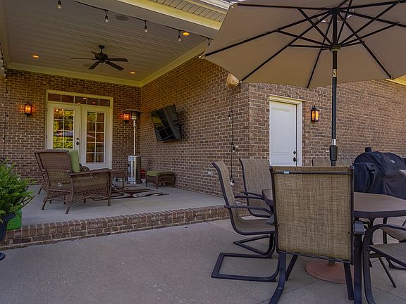 4th image of 2837 Summer Valley Ln