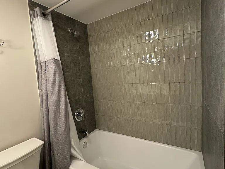 302 Forest View Dr — Photo 18
