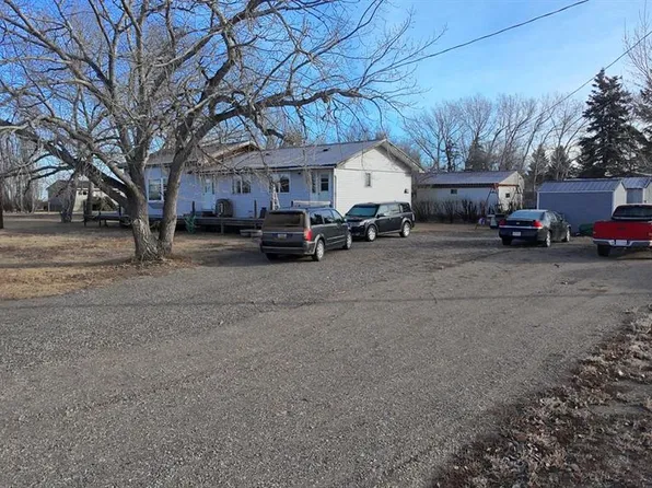 421 W Retzke St, Taber, AB T0K 0V0