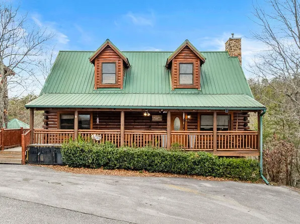 3306 Kestrel Way, Pigeon Forge, TN 37863