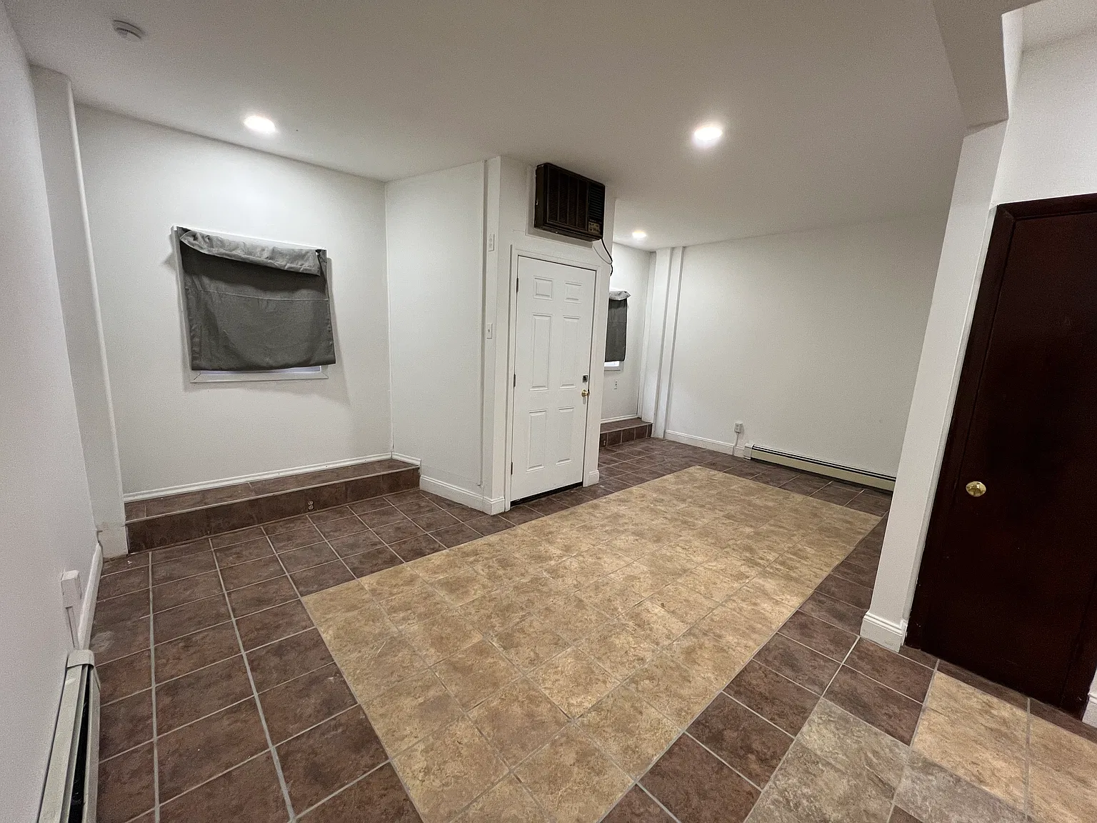 416 Park Ave — Photo 1