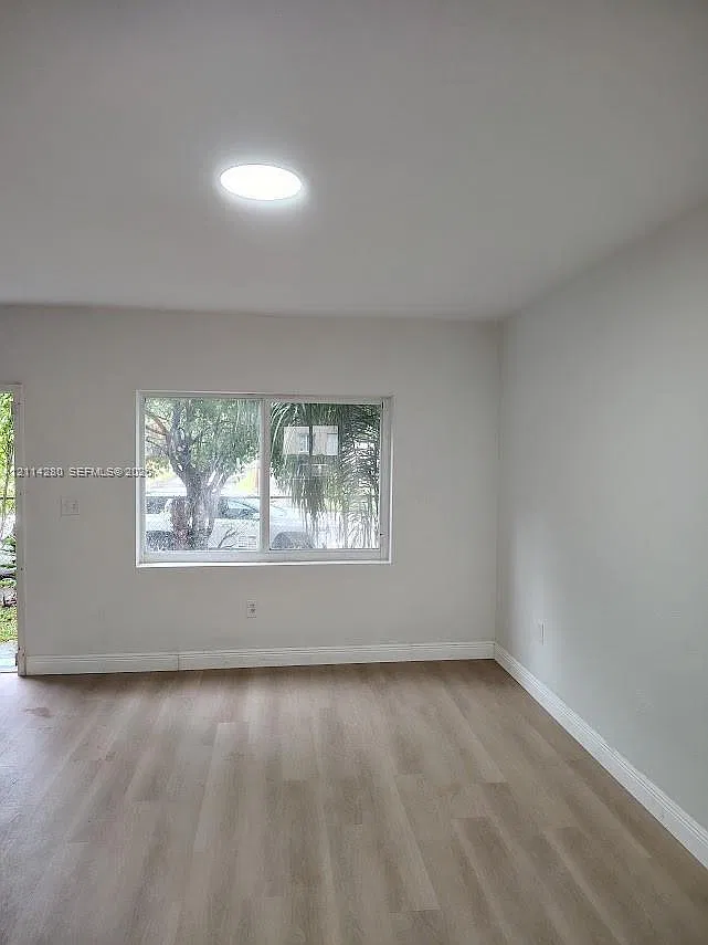 Sunset Palm Villas Condo — Photo 3