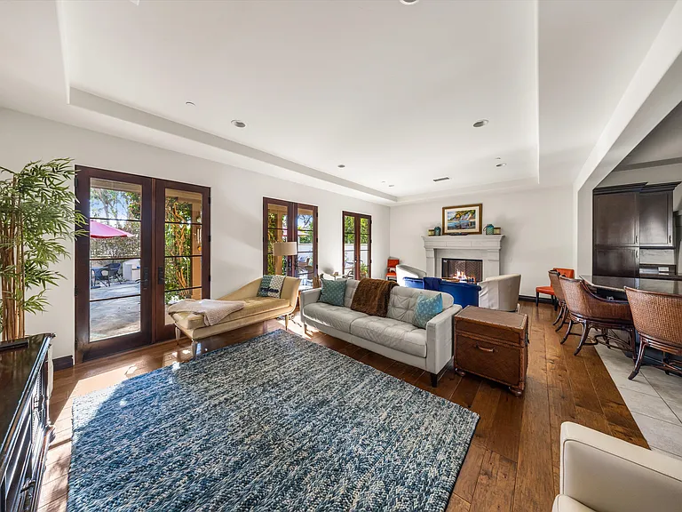 347 Island Oak Ln — Photo 9