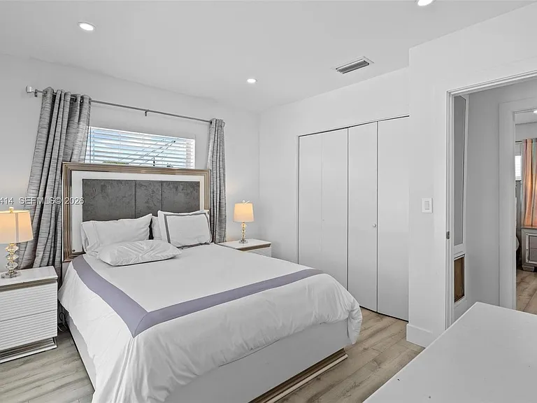 669 NW 15th Ave #0 — Photo 27