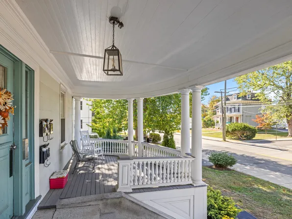 48 Warren Ave APT 3, Woburn, MA 01801