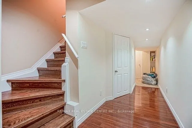 2 bed, $1,700 — Photo 4