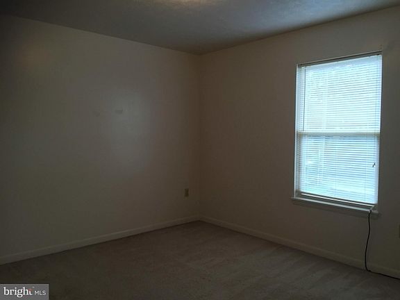 4th image of 329 S Church St APT 3