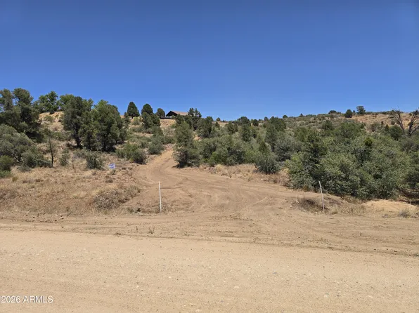 17571 S OAK Drive #78, Peeples Valley, AZ 86332