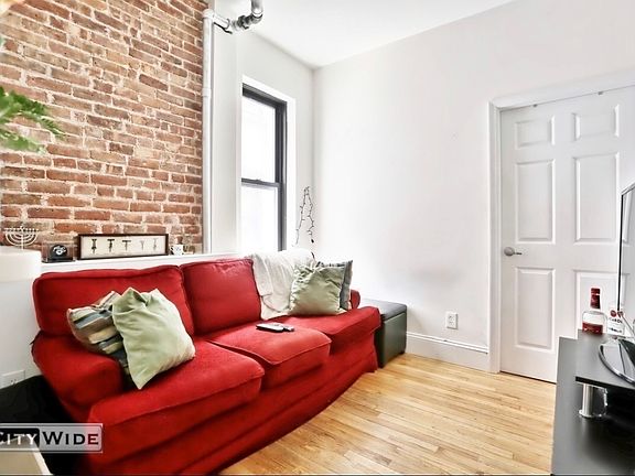 2nd image of 333 E 13th St #5A