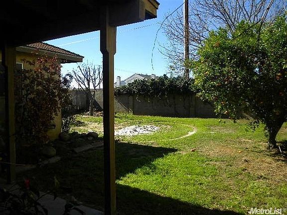 2nd image of 1759 Westview Dr