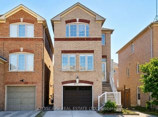 29 Centrepark Dr, Toronto, ON M6M5K3