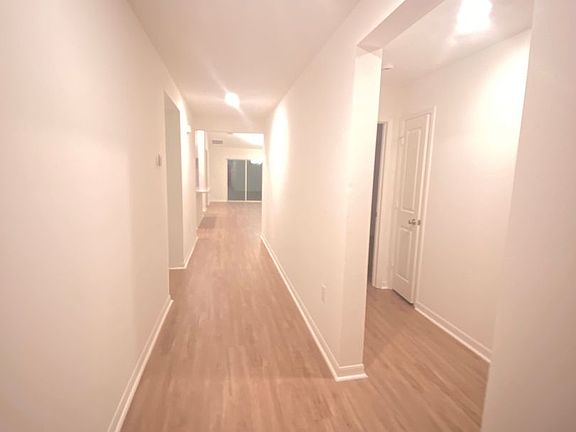 3rd image of 805 Overlook Ct