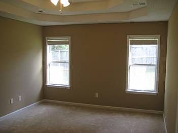 5th image of 4373 Zachary St