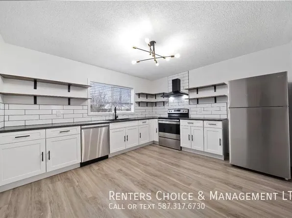 230 3rd St SE #2, Medicine Hat, AB T1A 0G5