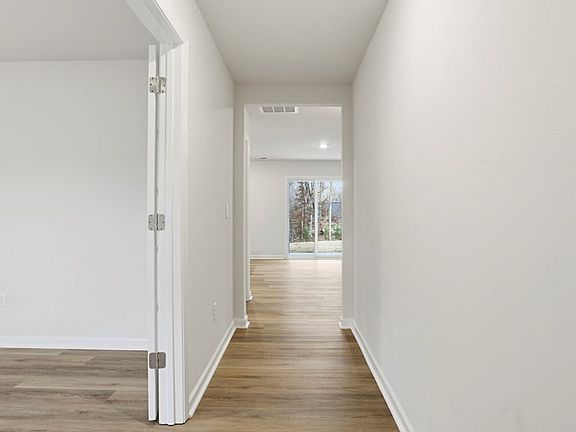 5th image of 205 Pristine Dr