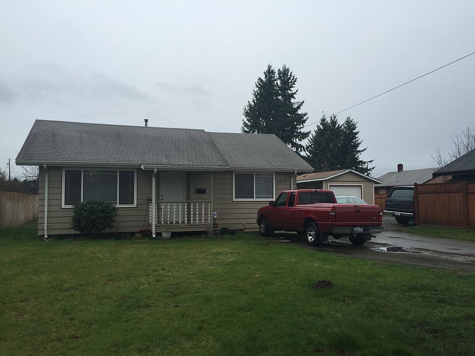 1st image of 1419 B St SE