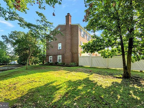 4th image of 4340 Birchlake Ct