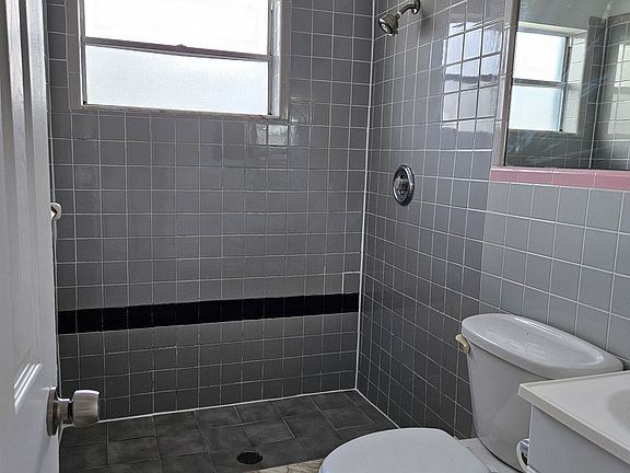 4th image of 2868-2868 Hinda Rd