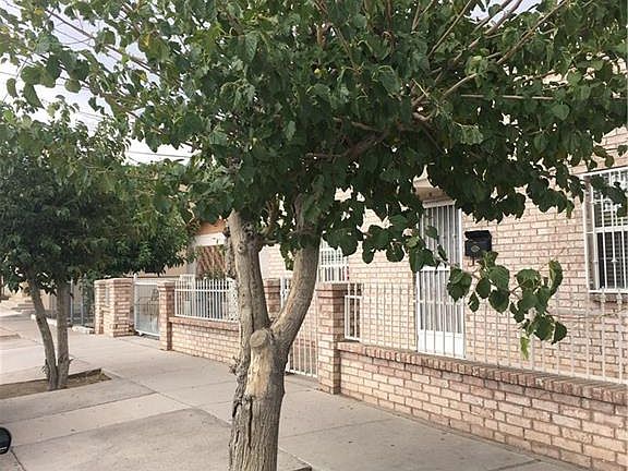 3rd image of 614 S Piedras St