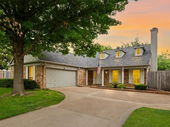 3428 Glade Creek Dr, Hurst, TX 76054