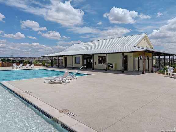 5th image of 3029 Vistablue Lane