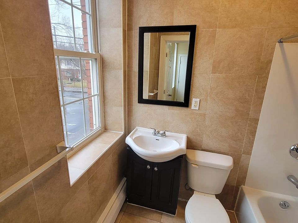 1st image of 672 Congress Ave #1