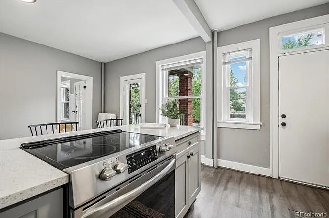 1376 N Pearl St #109-1 — Photo 5