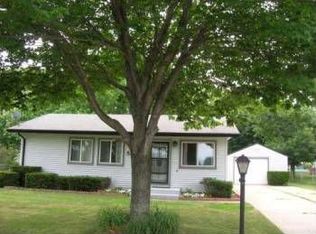 52785 Fir Rd, Granger, IN 46530