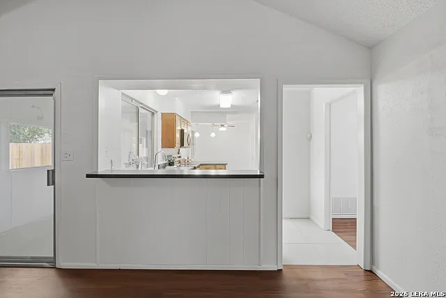 6722 Lake Cliff St — Photo 20