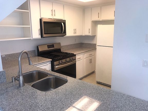 New granite Kitchen