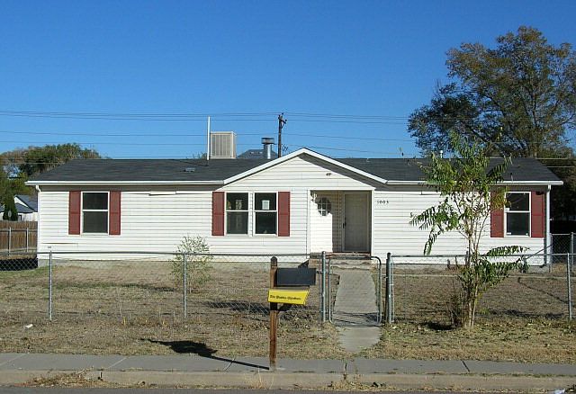1st image of 1003 E Ash St