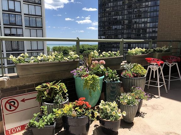 3rd image of 5430 N Sheridan Rd APT 805