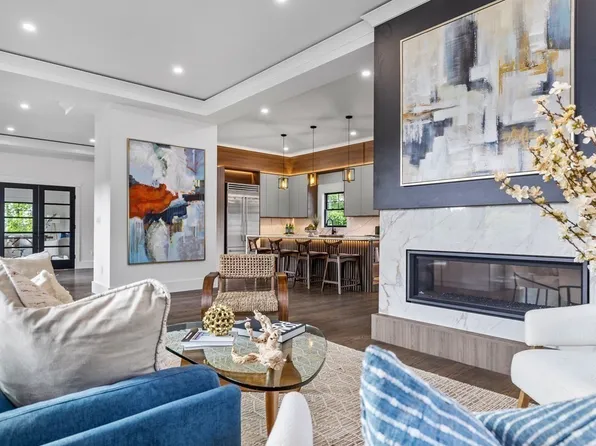 271 Mount Vernon St, Newton, MA 02465