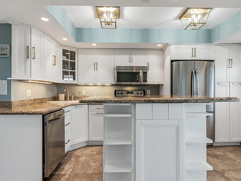 2200 NE 33rd Ave #10K — Photo 17