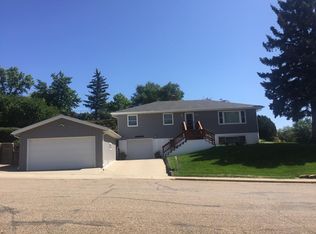 300 4th Ave NW, Beulah, ND 58523