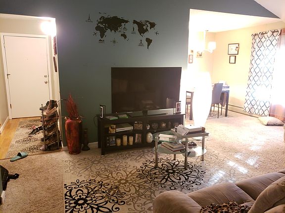 3rd image of 924 Westbrooke Way APT 6