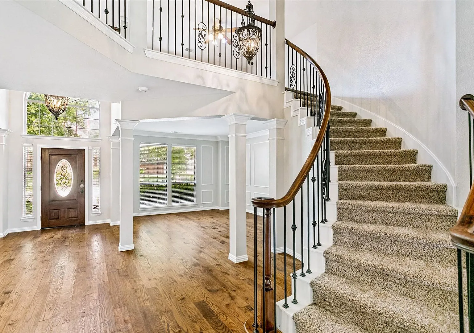 Live in this Luxurious and Majestic beauty located in heart of Plano with Exemplary PISD . 4 beds... — Photo 2