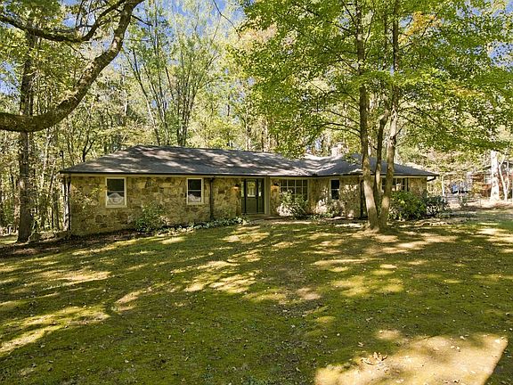 2nd image of 885 Lake Odonnell Rd