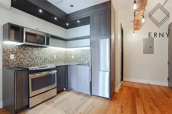 Rented by ERNY LLC | media 37