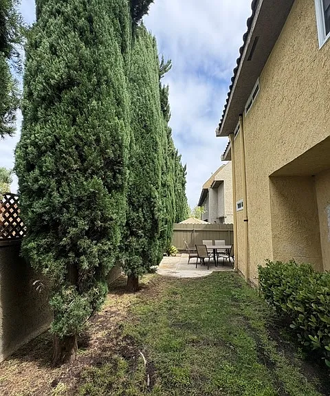 2558 Orange Ave #B2 — Photo 19