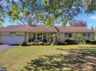 31 Martin Ave, Gilbertsville, PA 19525