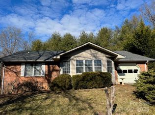 3747 Brevard Rd, Hendersonville, NC 28791