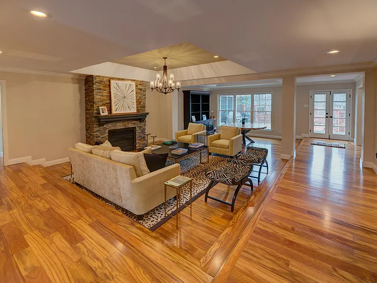 10490 Frontenac Woods Ln — Photo 6