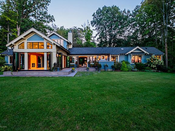 3rd image of 14684 Meadow Ln