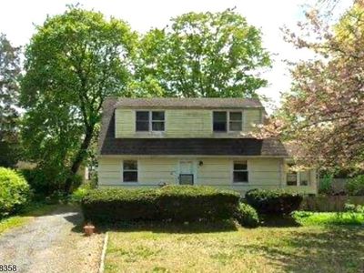 21 Pomona Ave, Pompton Plains, NJ, 07444